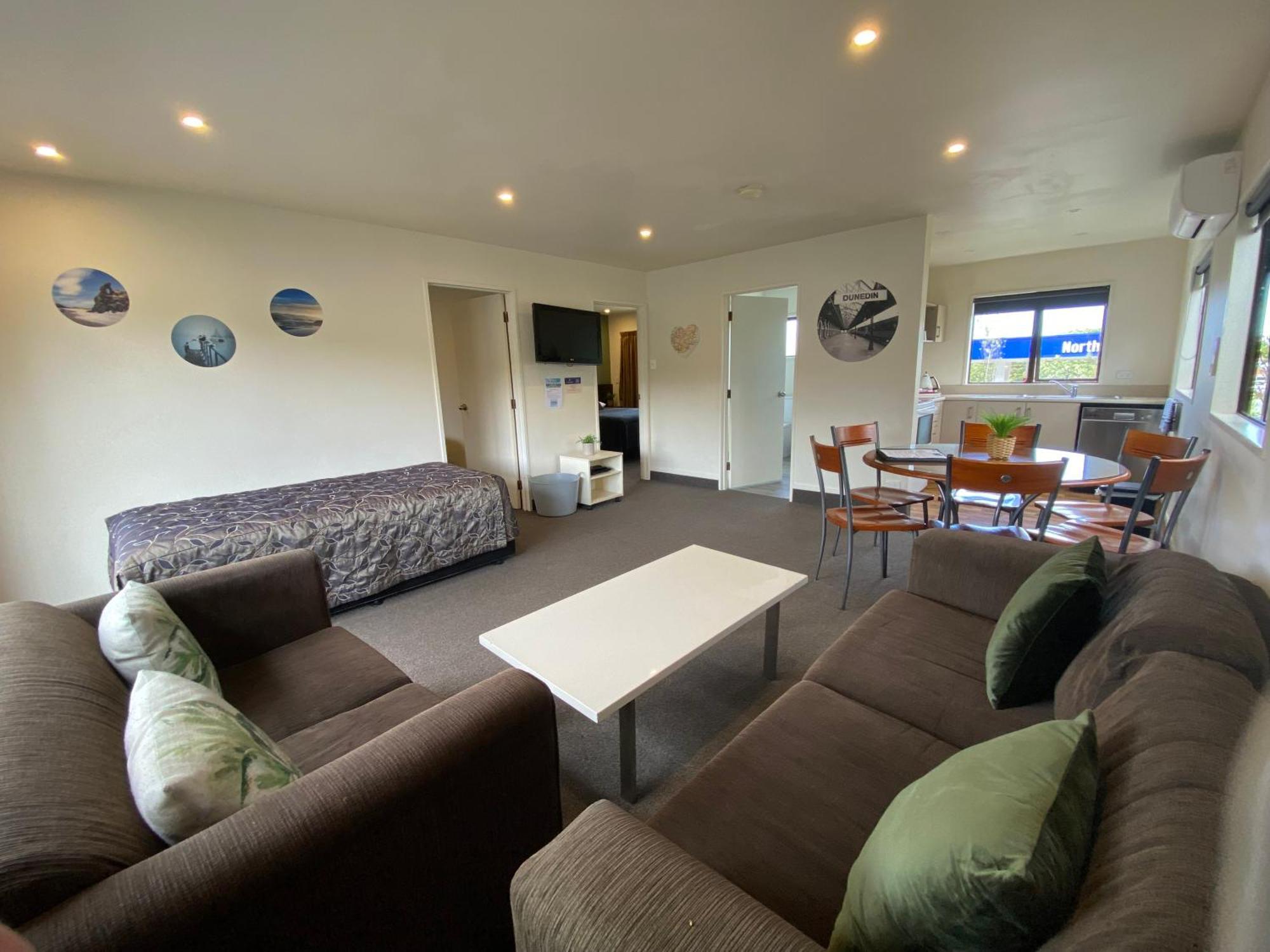 Commodore Motel Dunedin Exterior foto